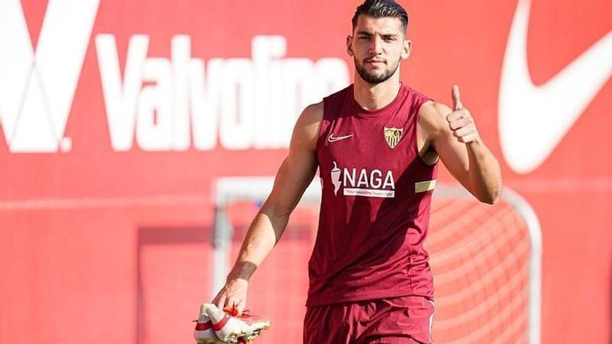 Rafa Mir, pendiente de su recurso, el protagonista en el segundo día de reconocimientos médicos del Sevilla FC