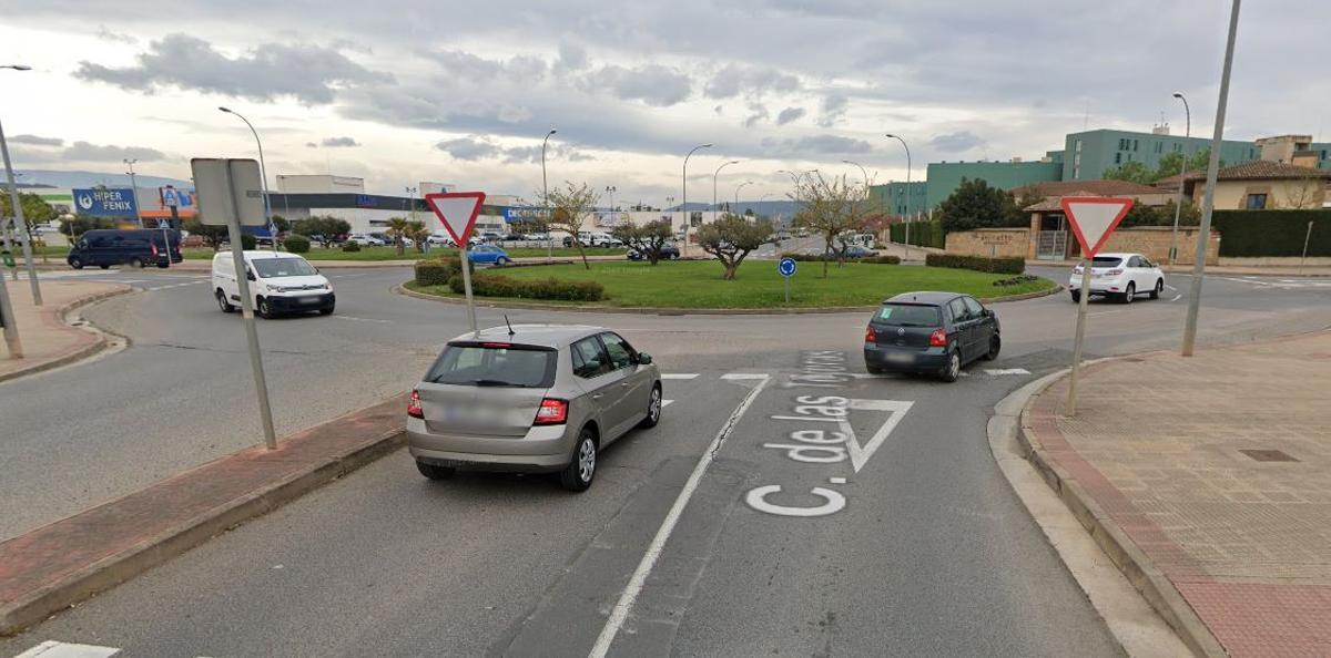 Una rotonda de la calle Las Tejeras de Logroño.