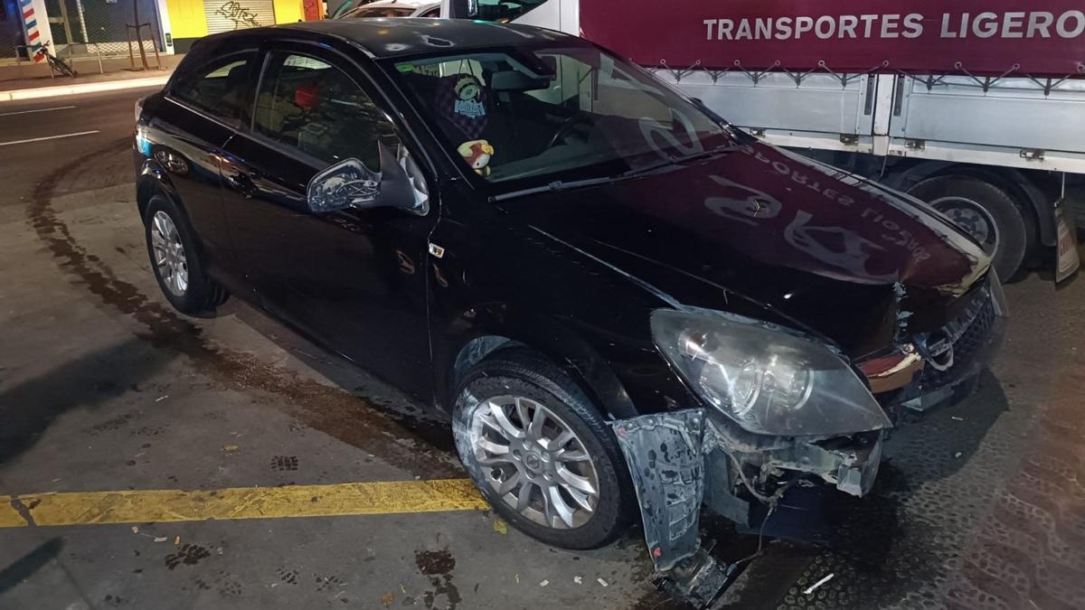 Un conductor da positivo tras darse a la fuga y chocar contra un ...