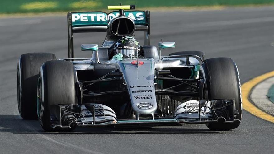 Rosberg primer líder al ganar en Australia