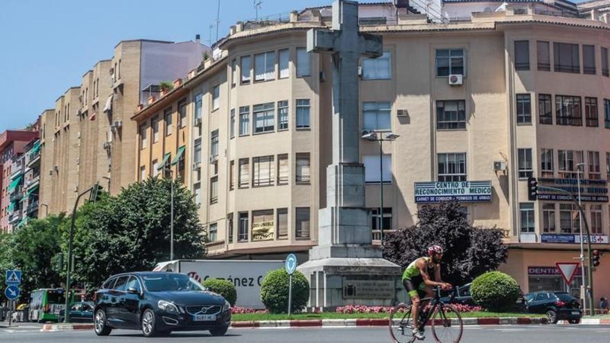 El Congreso rechaza una moción para que no se retire la Cruz de los Caídos