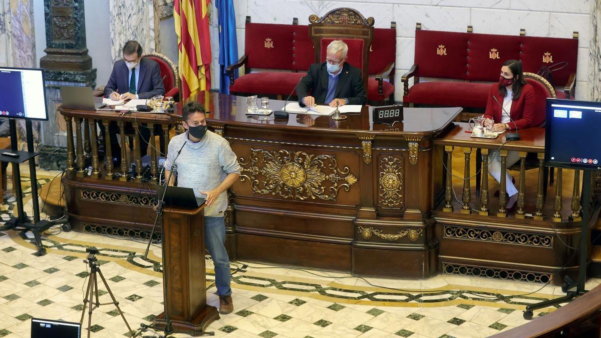 Jordi Peris presenta el plan estratégico de la ciudad.