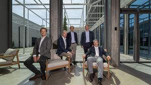 De izquierda a derecha, Nicolás de Trinchería, consejero; Ricard Aubert, consejero; Sergio Vives, presidente; Esteban Bretcha, consejero delegado y Rafael Serra, consejero.
