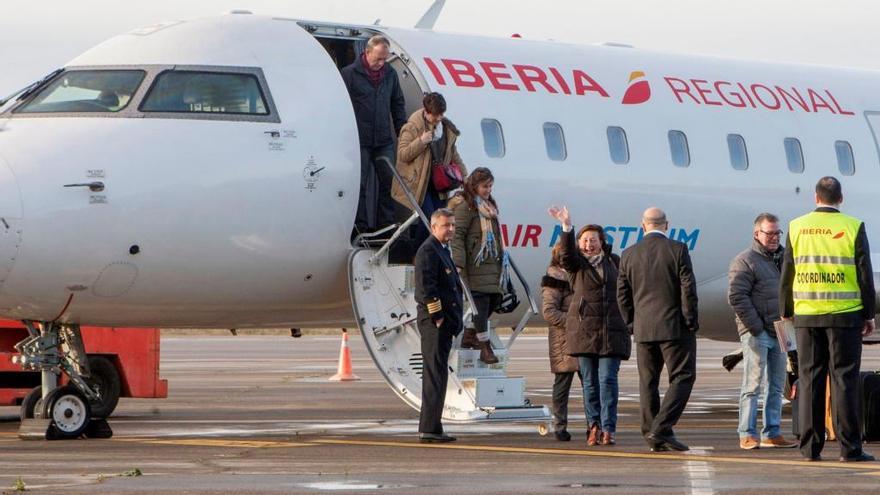 Air Nostrum adelanta la ruta Barcelona-Valencia para poder volar en Fallas por 24 euros