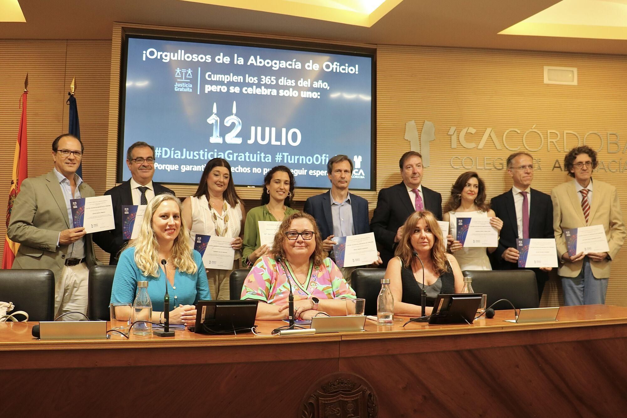 El Colegio de Abogacía honra 25 años de turno de oficio, en imágenes
