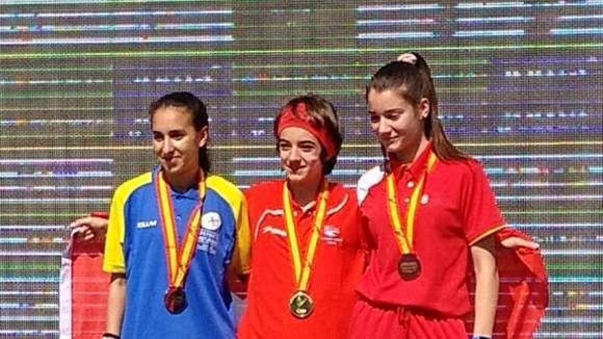 Inés Álvarez, oro en lanzamiento de peso en el Nacional junior