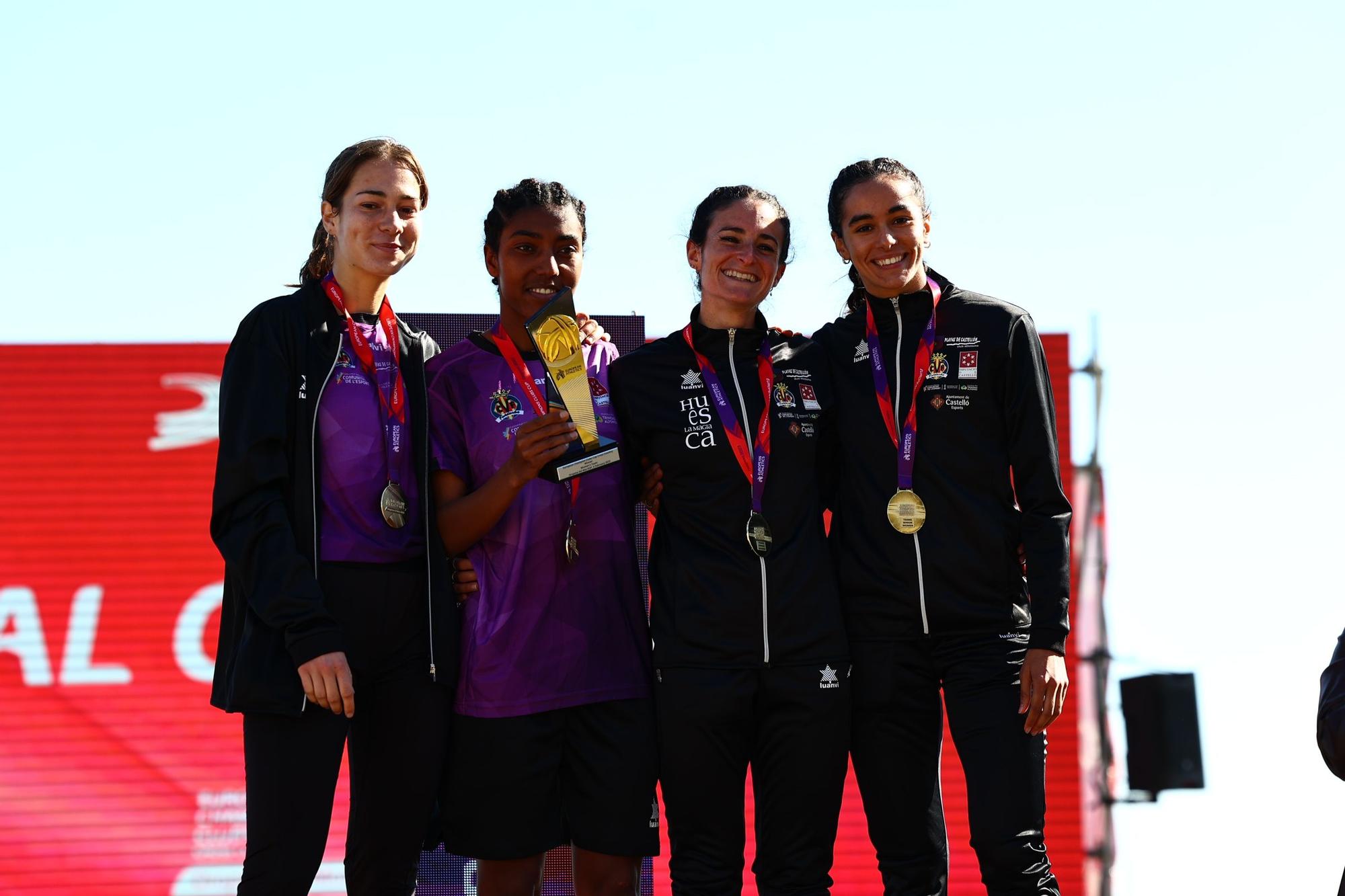El equipo femenino del Playas de Castellón revalidó el título logrado el año pasado en Portugal.