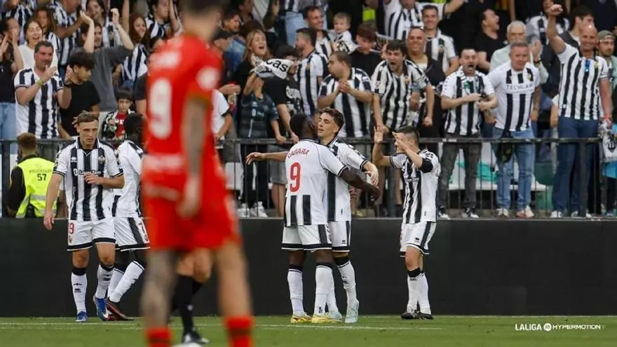 El Castellón deja los tres puntos en casa vencer al Burgos