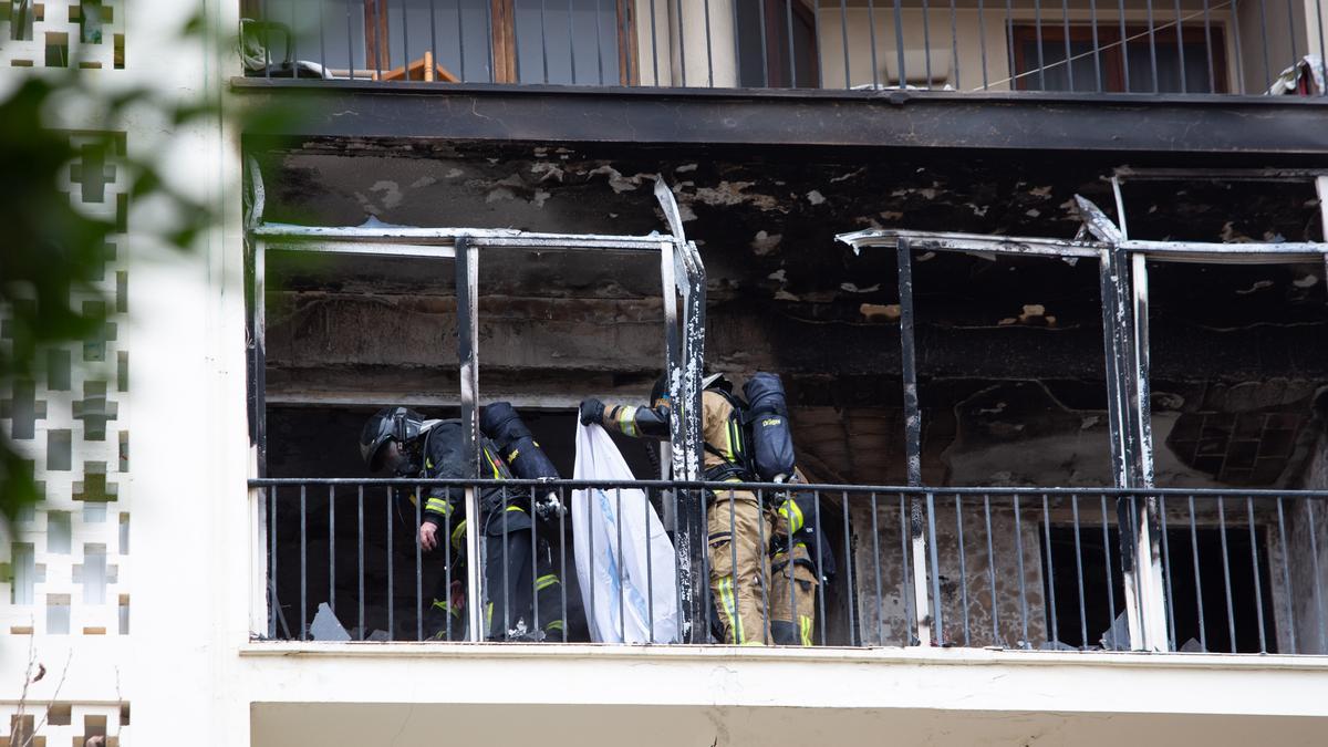 Alarma por un gran incendio en el centro de Ibiza