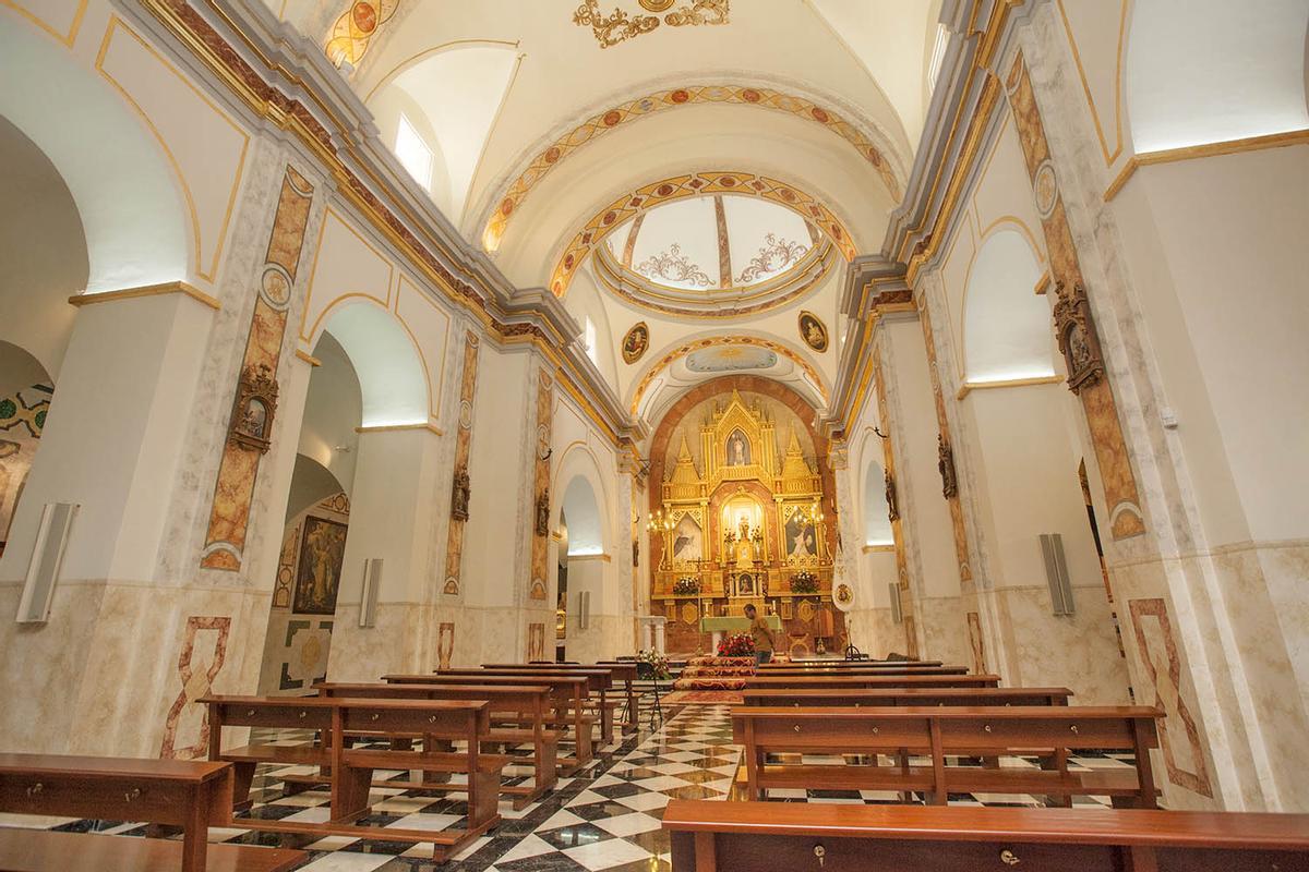 Interior de la iglesia de Nuestra Señora del Rosario de Rafal