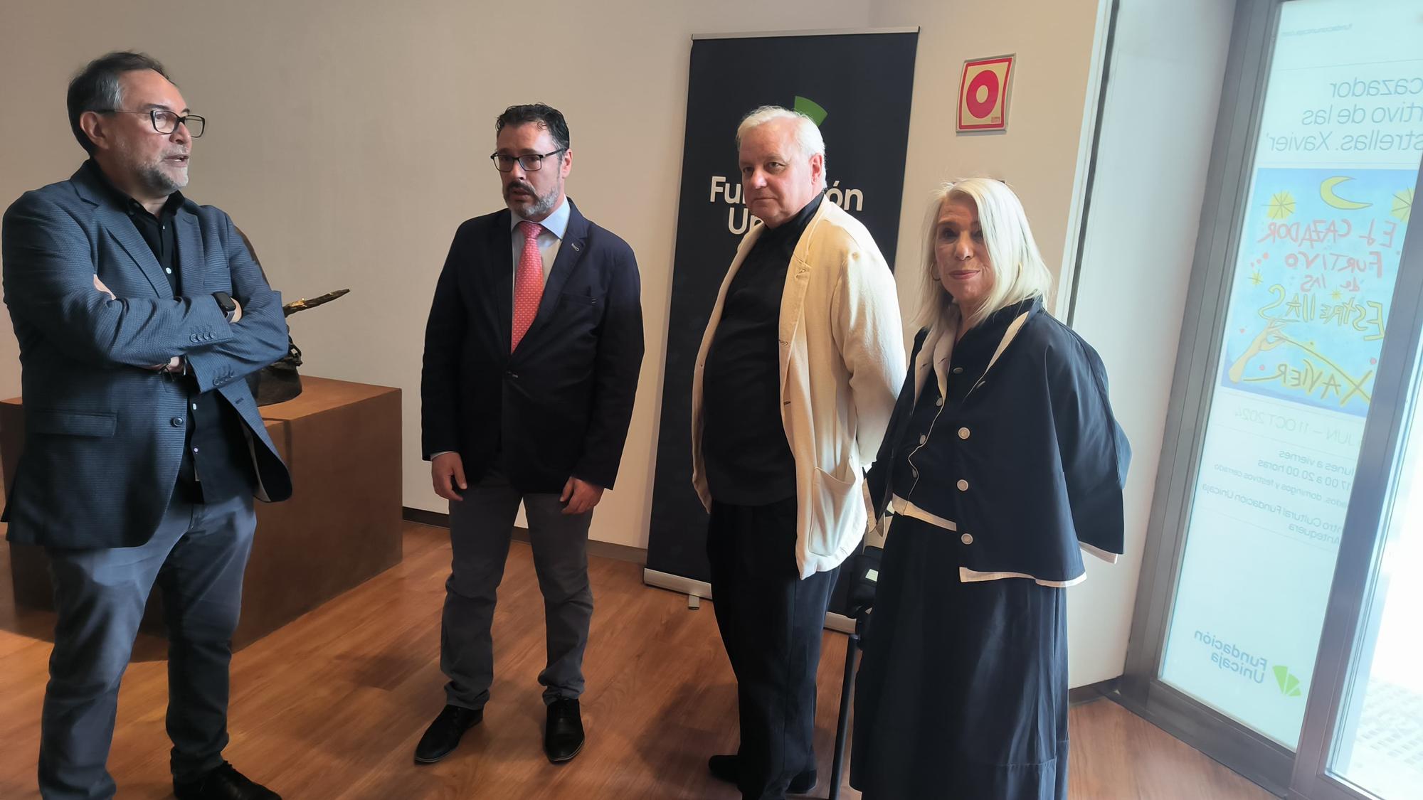 La exposición 'El cazador furtivo de las estrellas' de Xavier en Antequera