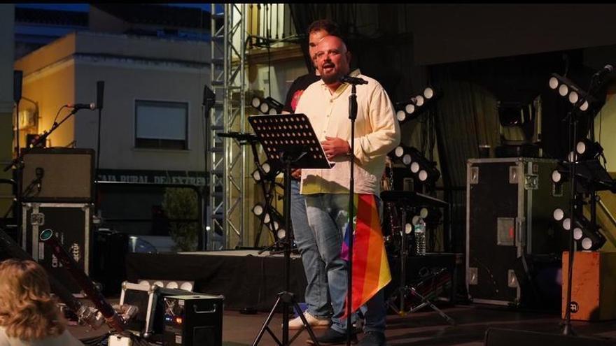 Naharro defiende en Montijo un Orgullo extremeño "sin miedo" y con igualdad real