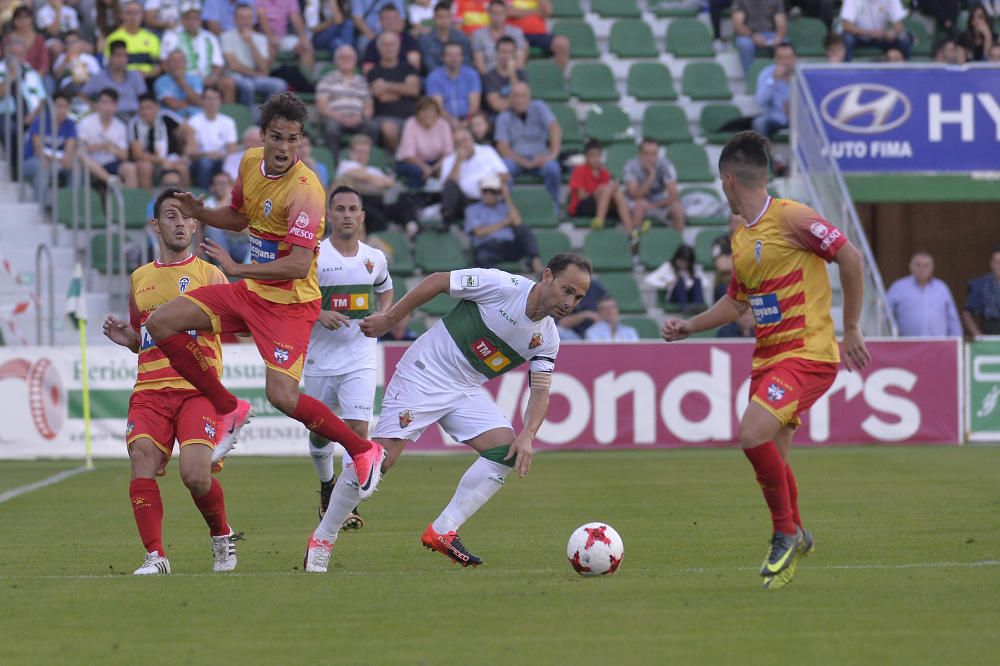 El Elche se muestra espeso y sin ideas ante el Alcoyano