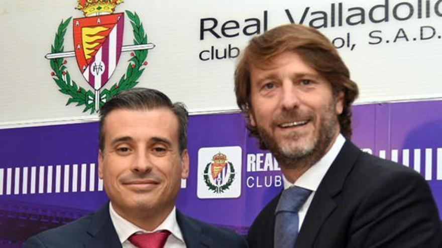 Gómez con Carlos Suárez, presidente del Valladolid.