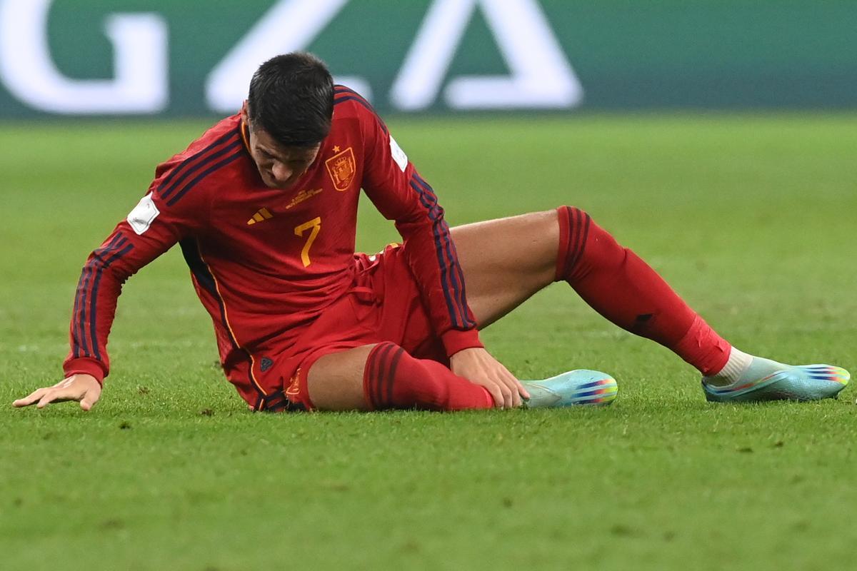 Doha (Qatar), 01/12/2022.- Alvaro Morata of Spain reacts during the FIFA World Cup 2022 group E soccer match between Japan and Spain at Khalifa International Stadium in Doha, Qatar, 01 December 2022. (Mundial de Fútbol, Japón, España, Catar) EFE/EPA/Neil Hall