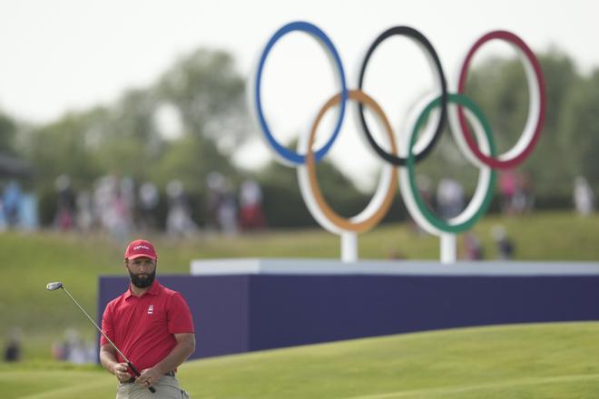 Jon Rahm en Le Golf National en Saint-Quentin-en-Yvelines durante los Juegos Olímpicos París 2024.