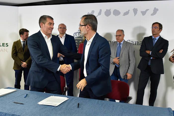 Firma del convenio del Plan de Infraestructuras ...