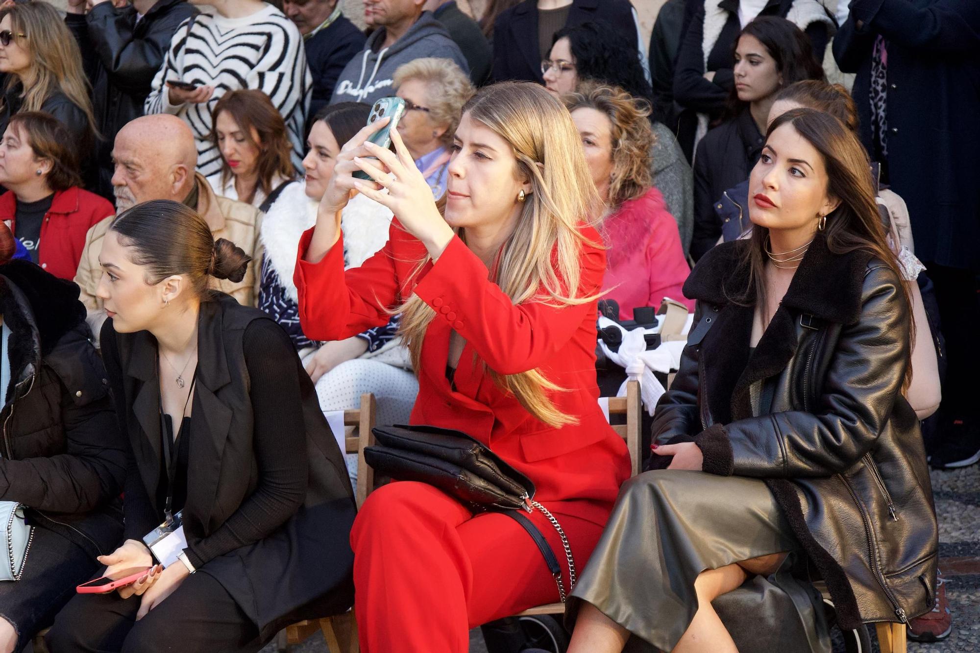 Así ha sido el desfile de Silvia Navarro en la Plaza de la Cruz de Murcia