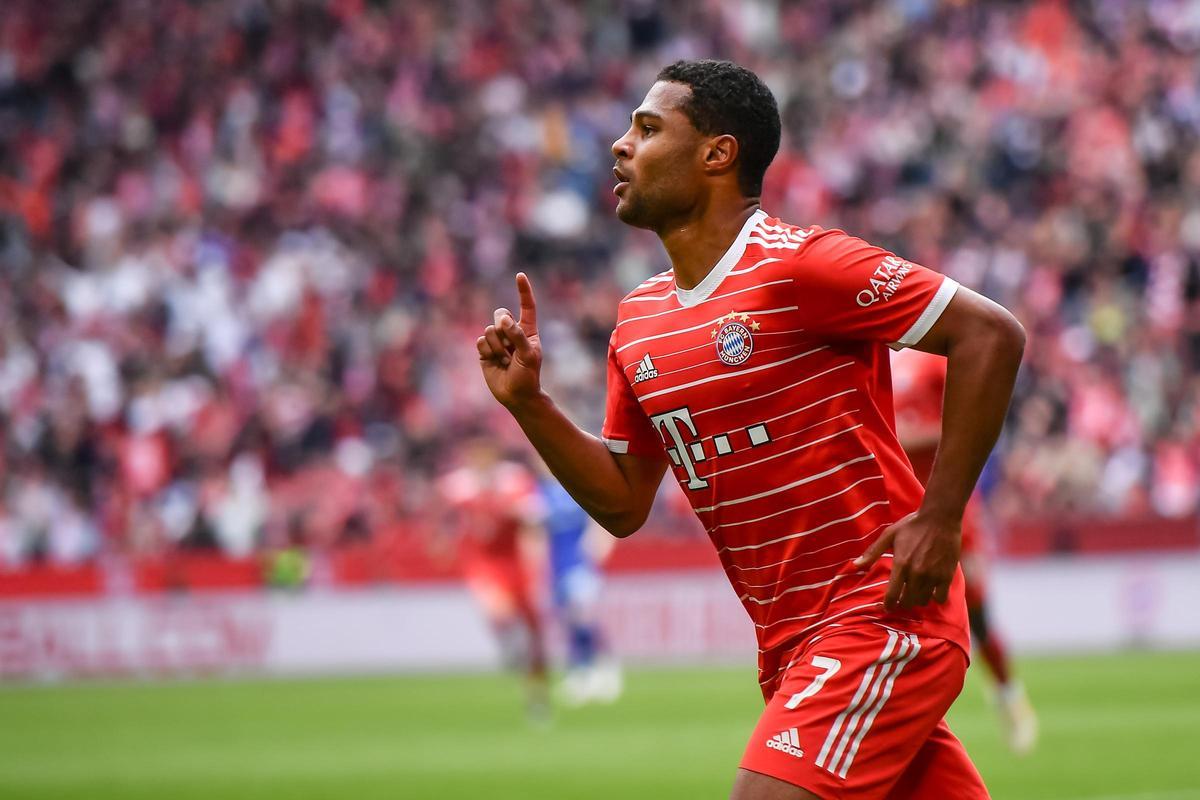 Serge Gnabry: Ha sonado para el Real Madrid, para el Chelsea... El alemán ha hecho una temporada horrible y tampoco ha sido titular indiscutible como en otras temporadas