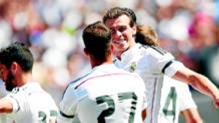Ancelotti alaba a Bale y descarta traer a otro punta