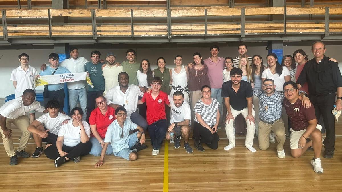 Los compañeros seminaristas con los que Waad Odesh se ha desplazado a Madrid para ver al Papa.