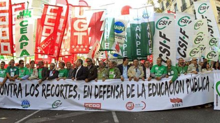 Manifestación contra los recortes en educación en Madrid. i EFE