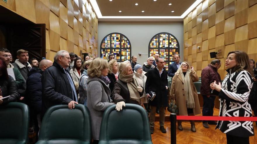 Así ha sido la visita guiada al Ayuntamiento de Zaragoza de la mano de la alcaldesa