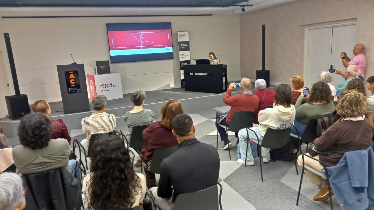 María Fernández , al piano.