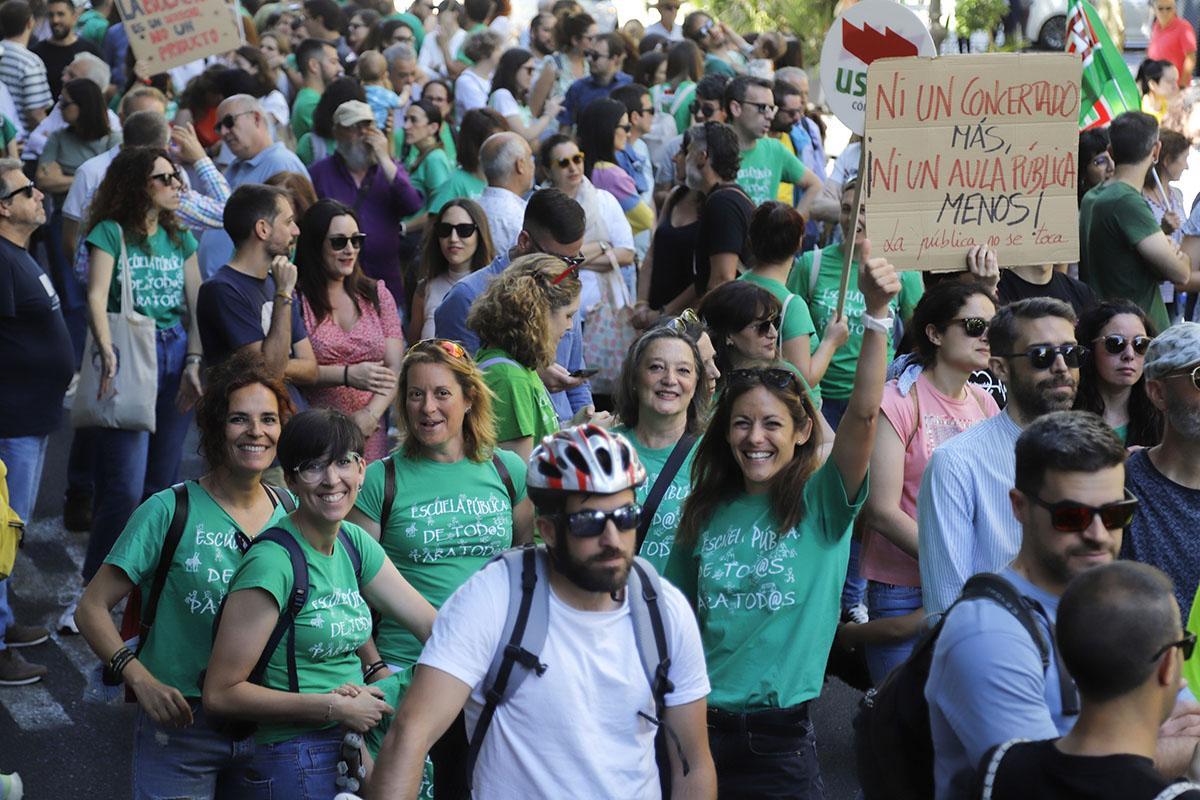 Los docentes cordobeses salen a la calle por una enseñanza pública de calidad