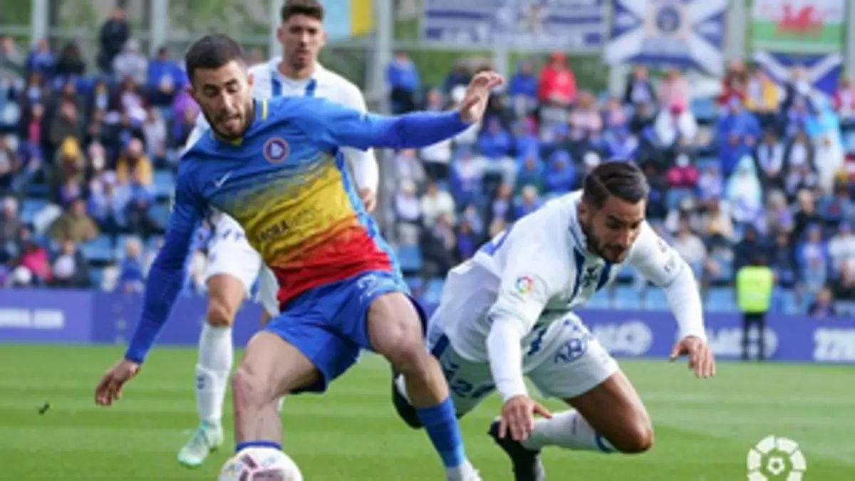 El Tenerife pierde con un penalti de VAR