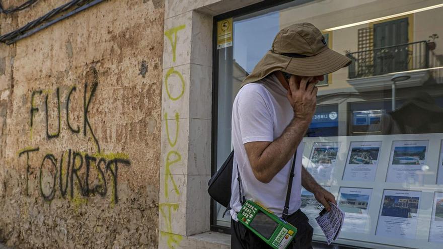 Las inmobiliarias cambian el paisaje de los pueblos de Mallorca: «Ya nos hemos acostumbrado a ellas»