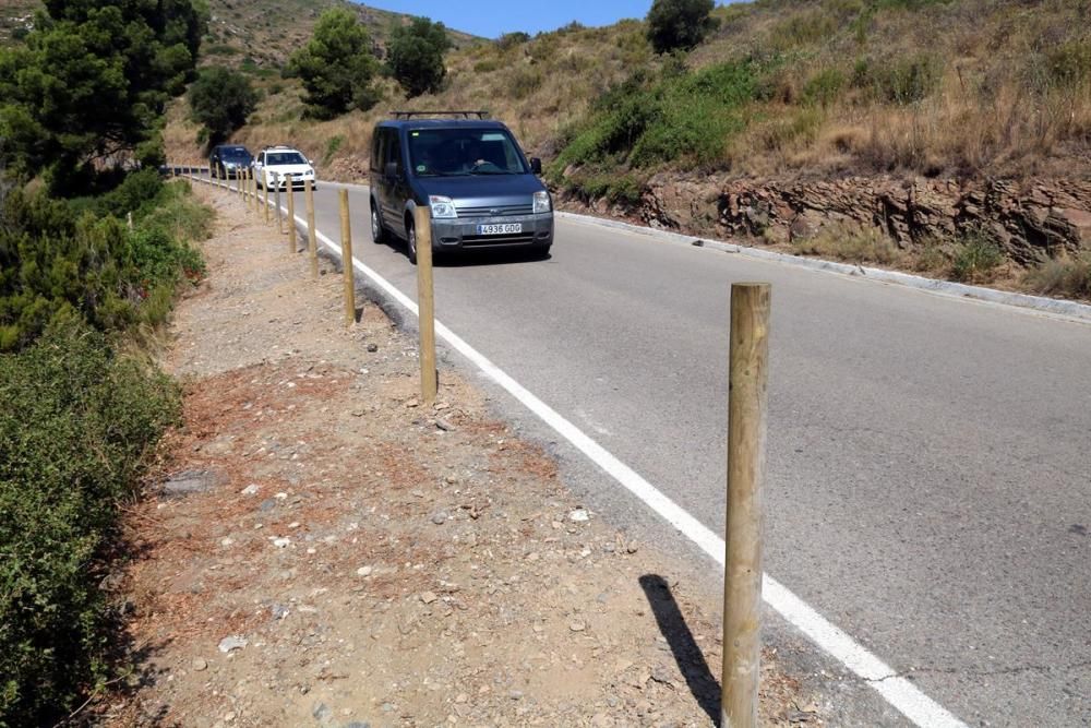 Vehicles mal aparcats i col·lapse als accessos al Cap de Creus