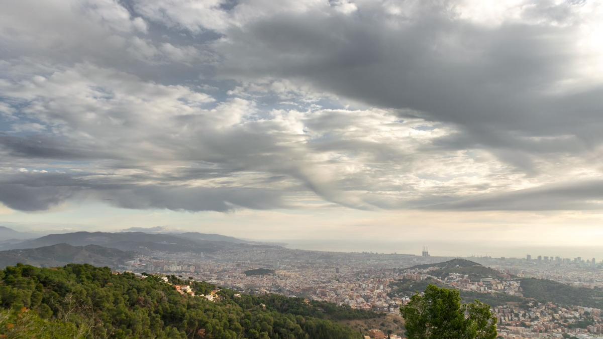 Sant Jordi traerá una bajada de los termómetros y algunas lluvias débiles de cara a la tarde