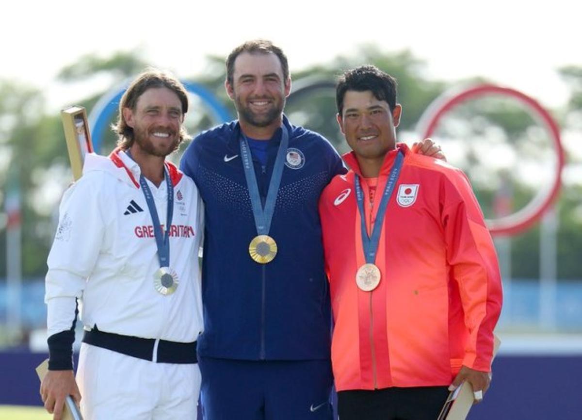 El podio olímpico con Scheffler, Fleetwood y Matsuyama