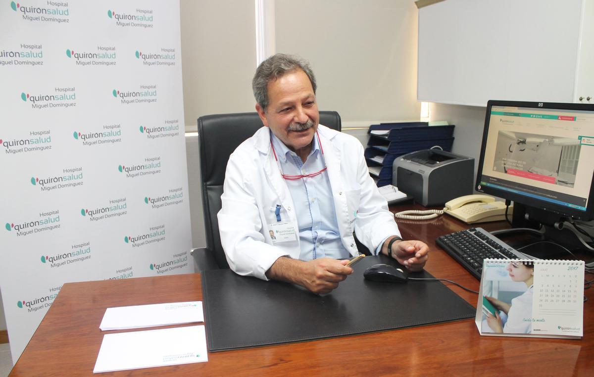 El doctor Jesús Sanchez Nebra, jefe de la Unidad de Obesidad del Hospital Quirónsalud Miguel Domínguez.