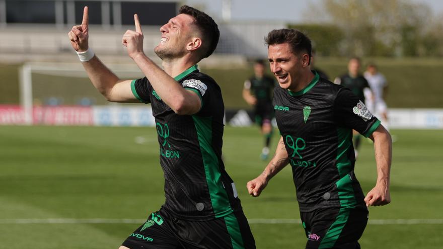 El Córdoba CF hace historia ante el Castilla para seguir en la pelea por el ascenso directo