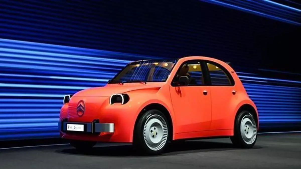 Por qué el Citroën 2 CV ha sido la gran estrella del Salón de París