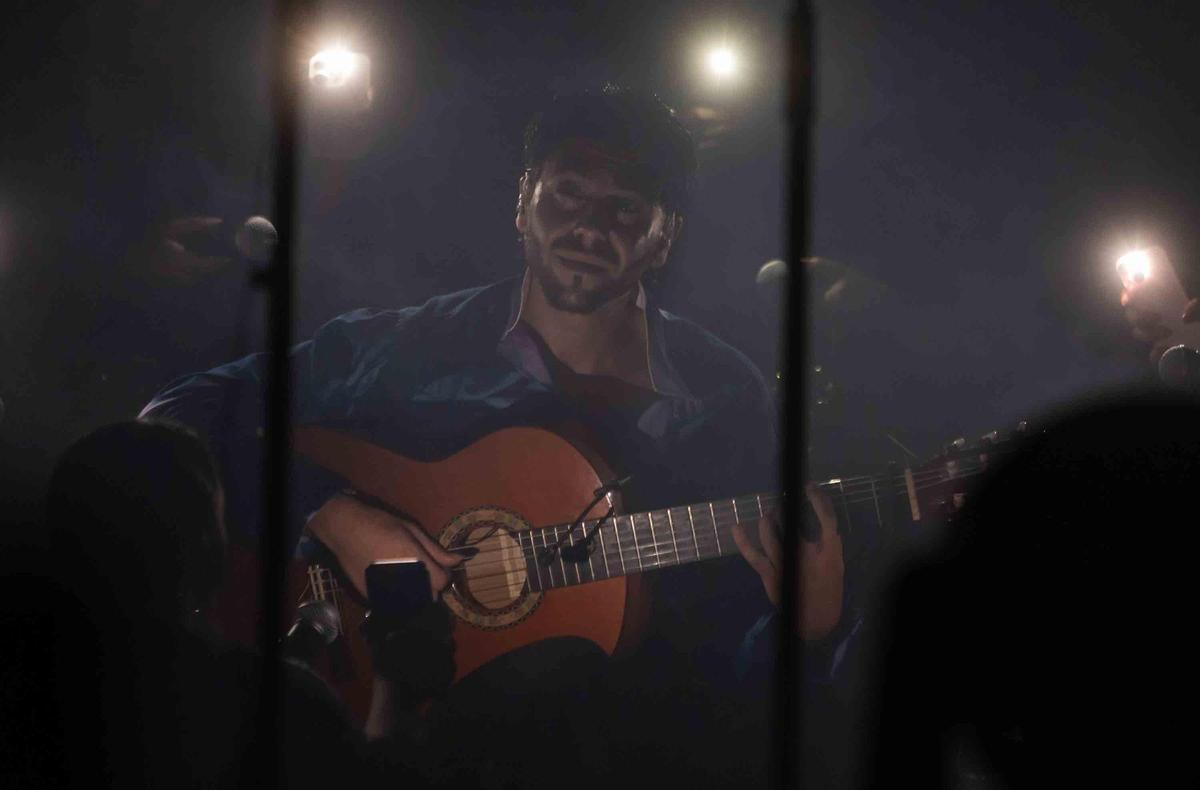 El talento de Yerai Cortés enamora al público en el Muelle 12 de Alicante