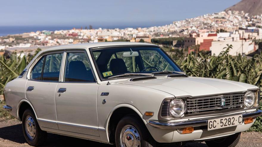 El Toyota Corolla 1.2 que en 1973 se convirtió en el primer coche de la firma matriculado en Canarias. | | LP/DLP