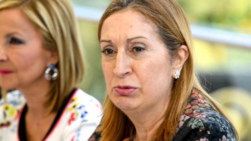 La expresidenta del Congreso de los Diputados, Ana Pastor, confirma su positivo por coronavirus