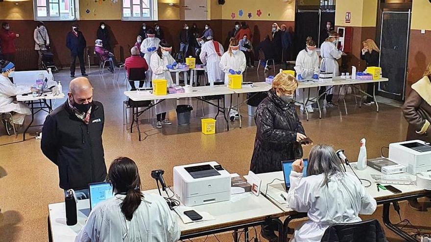 El primer dia de cribratge a Ripoll va finalitzar amb alta participació