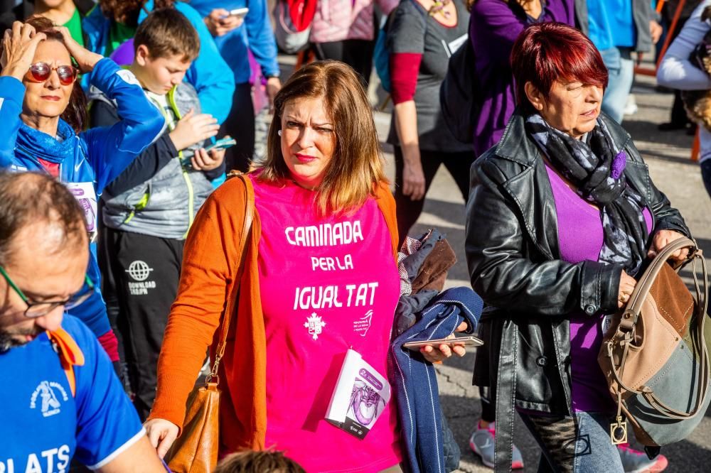 Búscate en la galería de fotos de la Marxa contra la Violencia de Género