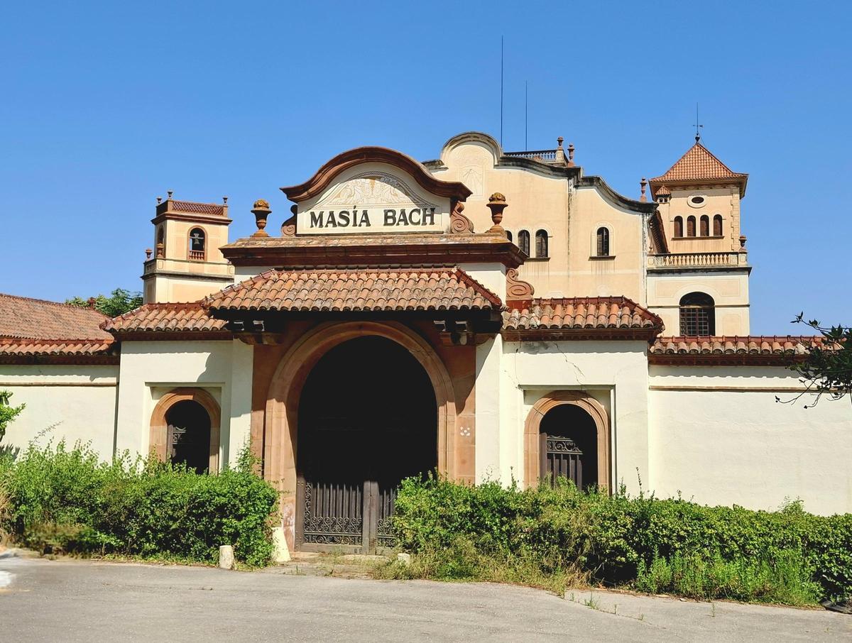 Masia Bach i cellers