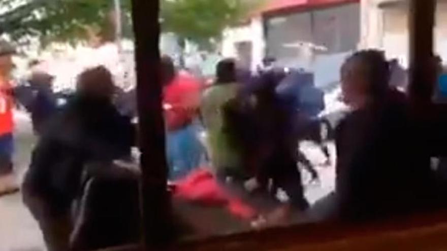 Al menos dos ultras de Osasuna, detenido por la pelea con hinchas del Oviedo cerca de El Sadar