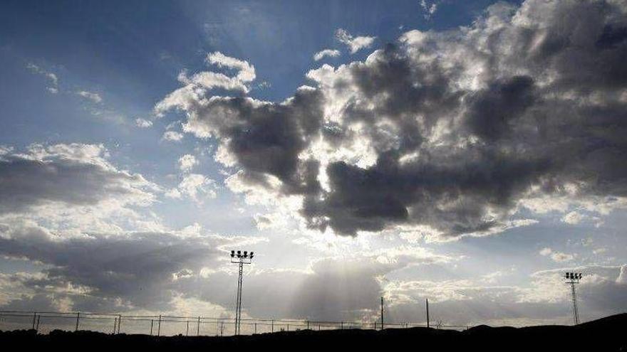 Nubes de evolución en la Ibérica turolense, con probables tormentas