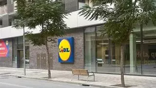 Mañana se esperan colas kilométricas en Lidl para conseguir el potente masajeador de cuello más barato del mercado: para un masaje intenso en la zona del cuello