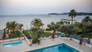 ¿Puedes bañarte en la piscina comunitaria por la noche? Esto dice la Ley de Propiedad Horizontal