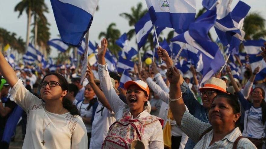 Miles de nicaragüenses claman justicia en las calles de Managua