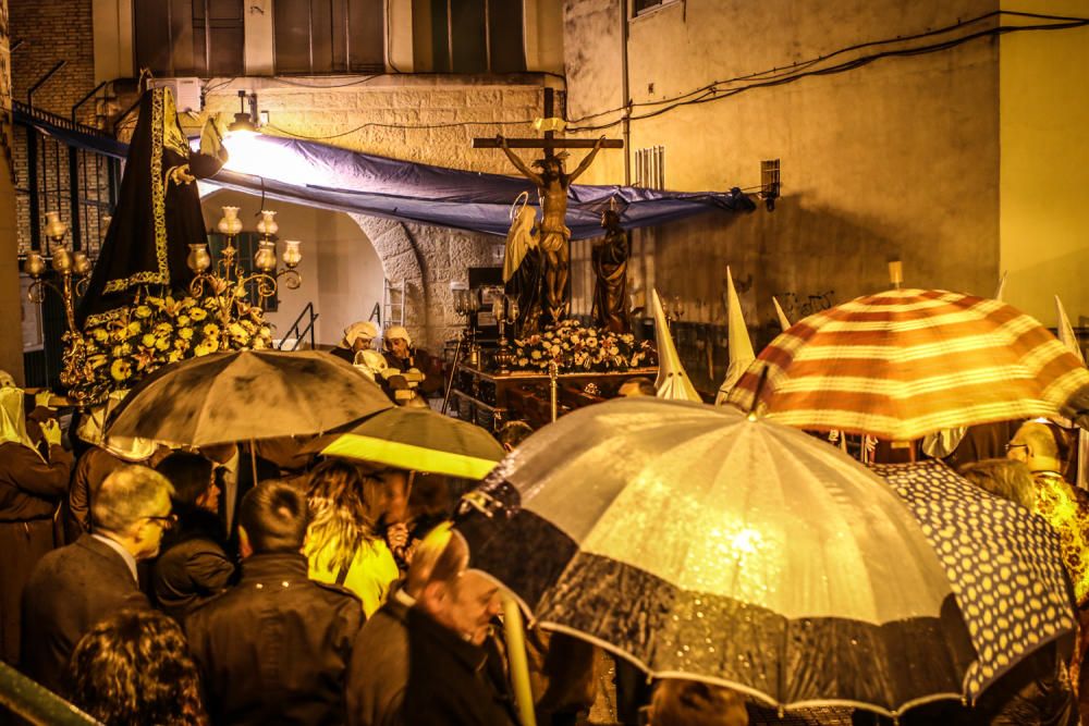 Procesión del Silencio de Alcoy pasada por agua.