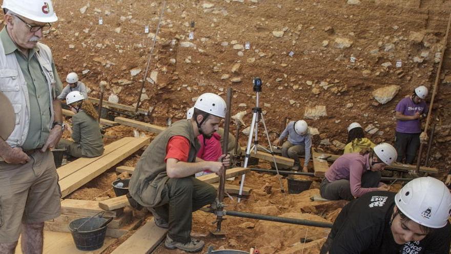 Excavación en el yacimiento Gran Dolina en Atapuerca en el 2014